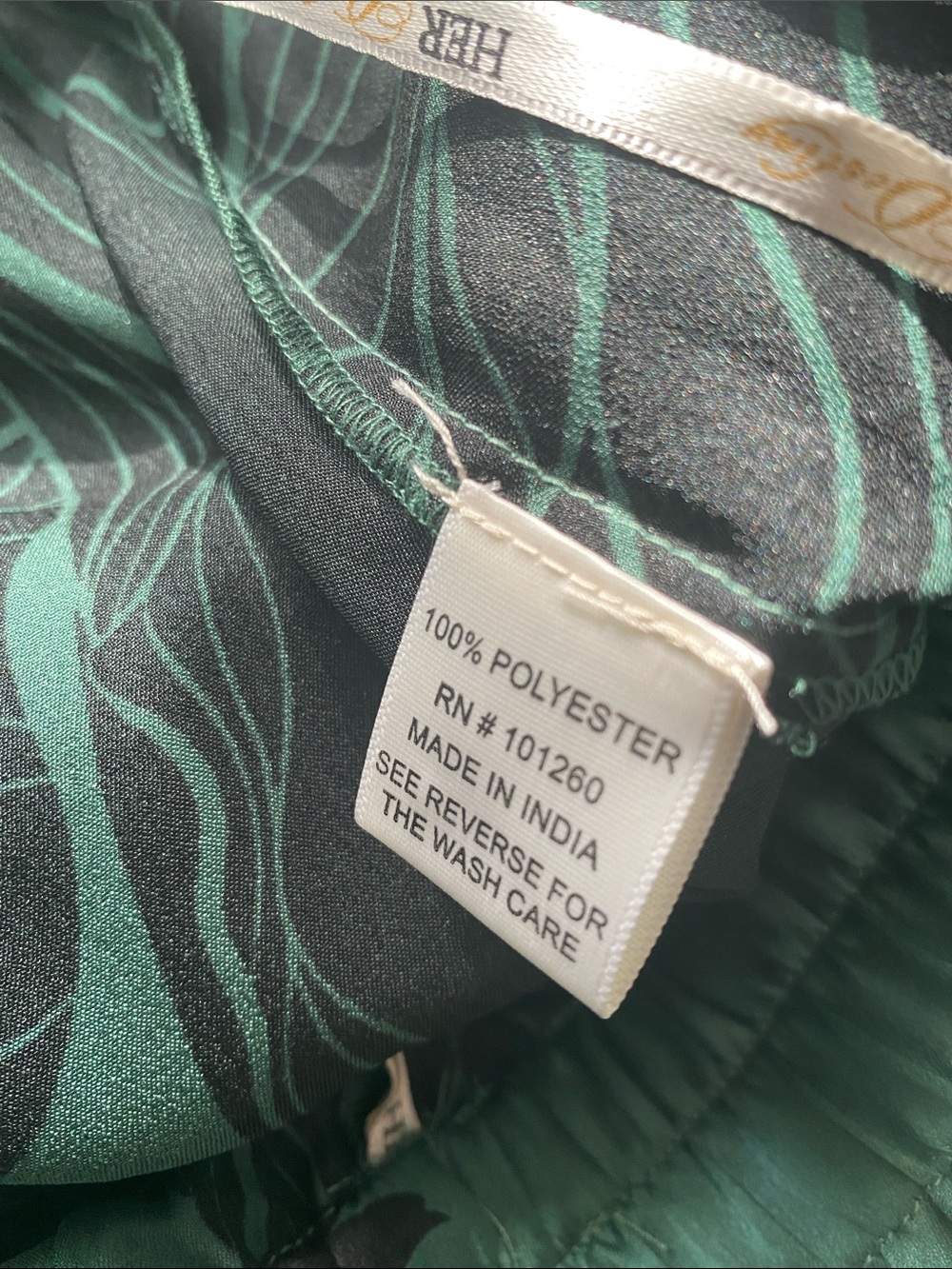 Her Destiny size large NWT satin type pants - Picture 6 of 7
